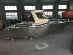 6.5m all welded aluminum walkaround boat